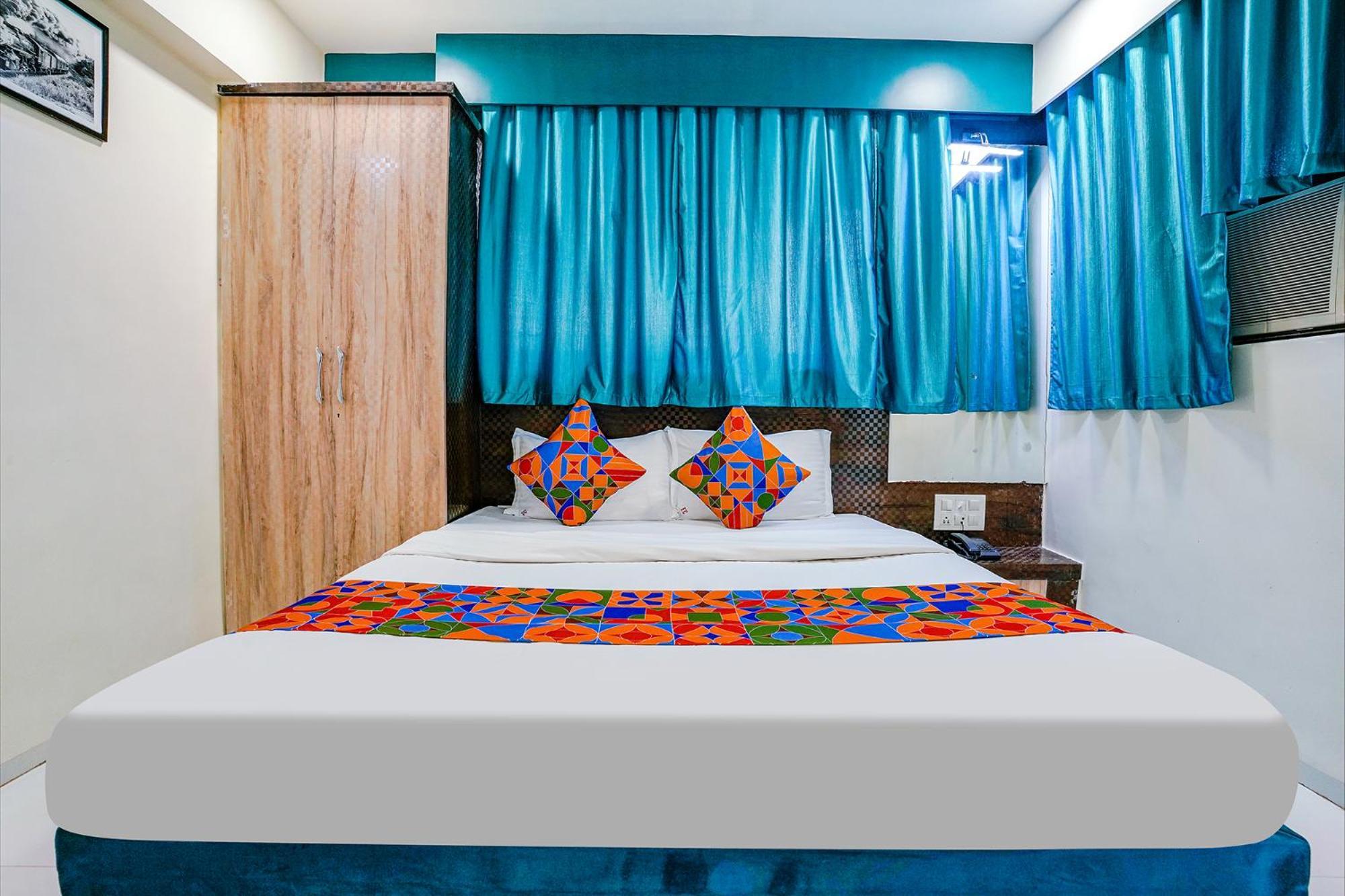 Hotel Bindra Elite ムンバイ エクステリア 写真